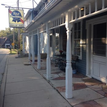 Hanson's Pub - the front of the restaurant - Pubs Near Me - North Lake, Wisconsin