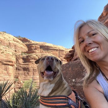 Caveman Canine - LeeLoo and Mom - Pet Transportation Near Me - Cottonwood, Arizona Caveman Canine - LeeLoo and Mom - Pet Transportation Near Me - Cottonwood, Arizona