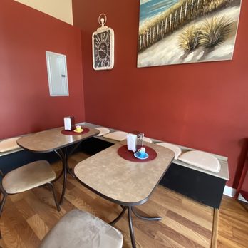 Cool Beans & More - Inside seating - Coffee & Tea Near Me - New Smyrna Beach, Florida
