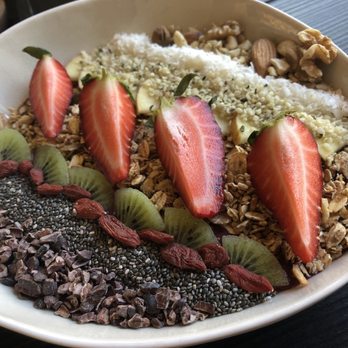 The Green - Pimped that açaí! Only thing that could be better is to make the açaí colder. And maybe make the bowl bottomless ‍ - Juice Bars & Smoothies Near Me - Nuremberg, BY