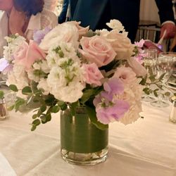 Linda's Florist - Center pieces