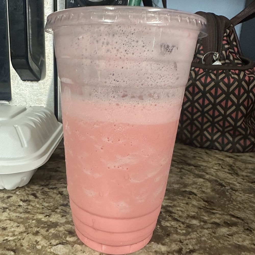 Mo Hot Chicken - A want to be strawberry milkshake - Chicken Shop Near Me - Lansdale, Pennsylvania Mo Hot Chicken - A want to be strawberry milkshake - Chicken Shop Near Me - Lansdale, Pennsylvania