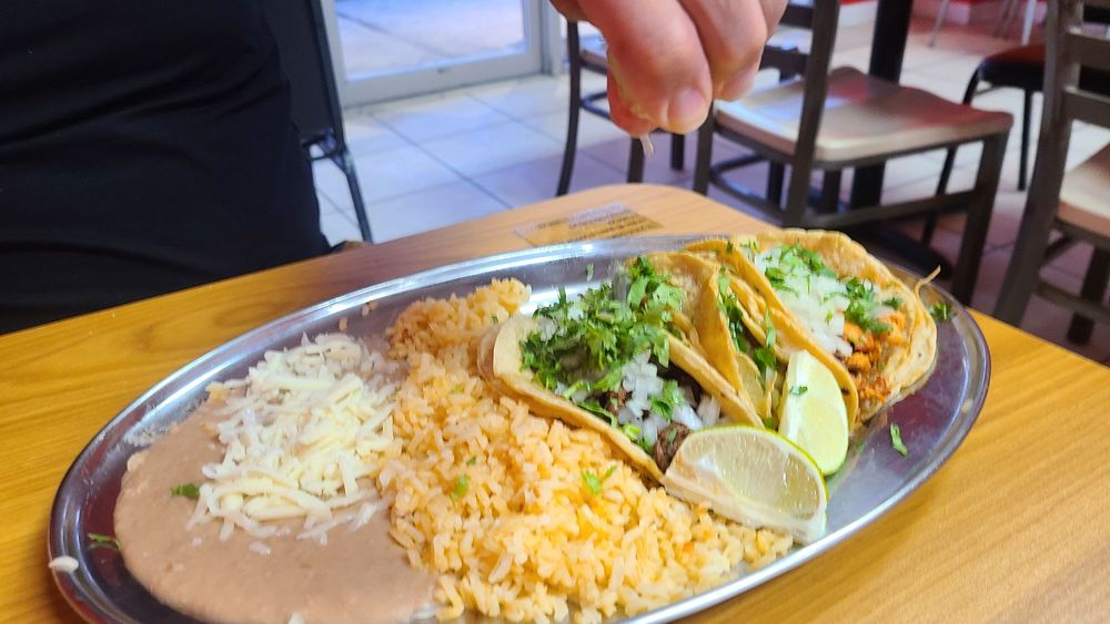 Los Dos Carnales Mexican Restaurant