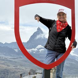 Chalet Hotel Schönegg - Me pointing at the Matterhorn!