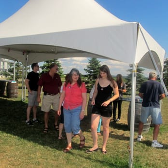 Diamond Estates Winery - Tents outside - Beer, Wine & Spirits Near Me - Niagara-on-the-Lake, Ontario Diamond Estates Winery - Tents outside - Beer, Wine & Spirits Near Me - Niagara-on-the-Lake, Ontario