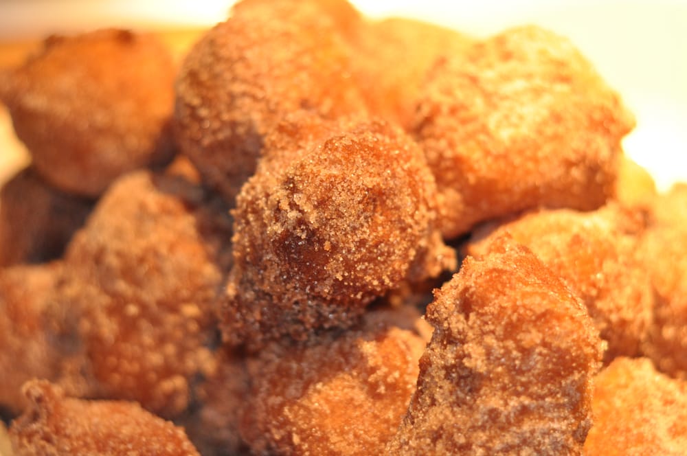 New England Apple Fritters Logo