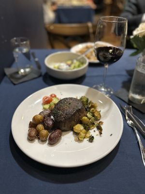 Range | Steak - Seafood - Field by null
