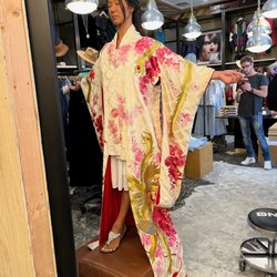 Mila Studio City - Magnificent Vintage Kimono