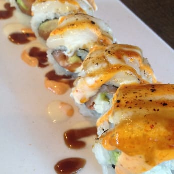 Bento Box - Scallops on the paradise roll are seared, and they taste smokey and yummy - Japanese Near Me - Sacramento, California