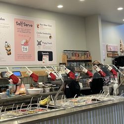 A large variety of toppings to choose from