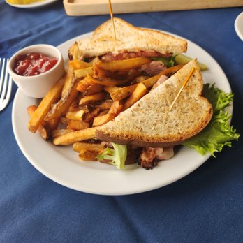 Boone Tavern Restaurant - Ham & Gruyere w/Fries - Coffee & Tea Near Me - Berea, Kentucky