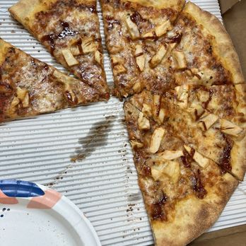 iPizza Pizzeria - Amazing bbq chicken pizza - Pizza Near Me - Scottsdale, Arizona