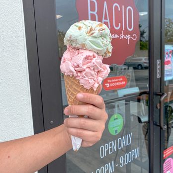 Bacio Ice Cream Shop - Ice Cream & Frozen Yogurt Near Me - Orlando, Florida Bacio Ice Cream Shop - Ice Cream & Frozen Yogurt Near Me - Orlando, Florida