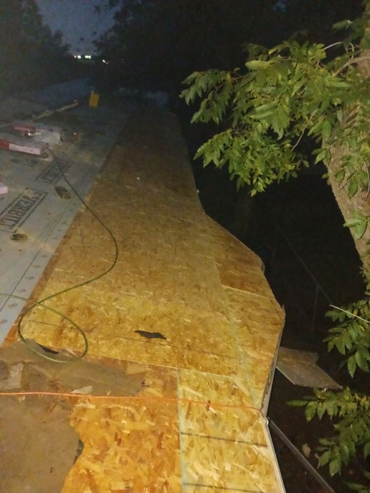 Slide of L&J Gonzalez Roofing