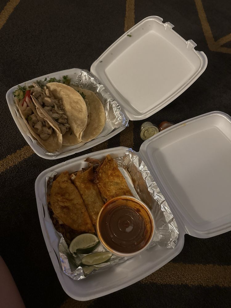 Brewchachos Tacos & Cantina