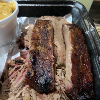 Soulman's Bar-B-Que - 3 meat platter - Barbeque Near Me - Fort Worth, Texas Soulman's Bar-B-Que - 3 meat platter - Barbeque Near Me - Fort Worth, Texas