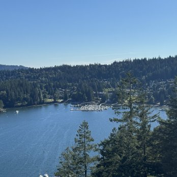 Baden Powell Trail - Deep Cove beach and harbor - Hiking Near Me - North Vancouver, British Columbia Baden Powell Trail - Deep Cove beach and harbor - Hiking Near Me - North Vancouver, British Columbia