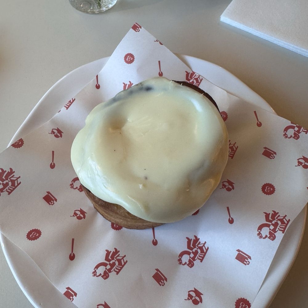 Buttercup  - Coffee & Tea Near Me - Chicago, Illinois
