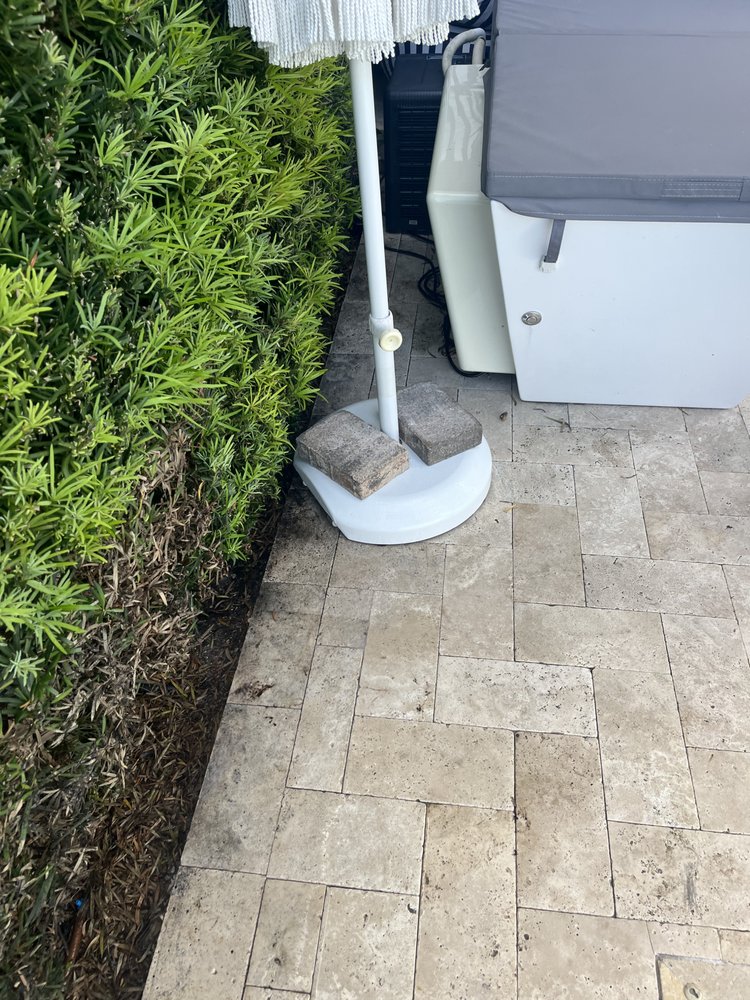 Slide of R N R Pressure Cleaning and Roof Washing