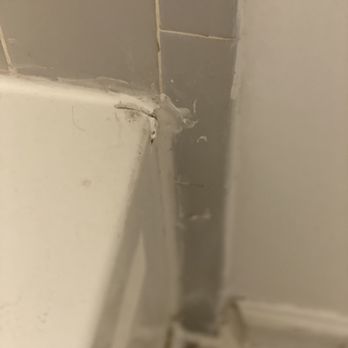 Tremont Student Living - Tub separating from wall - University Housing Near Me - State College, Pennsylvania Tremont Student Living - Tub separating from wall - University Housing Near Me - State College, Pennsylvania