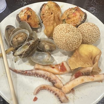 Jade Asian Buffet - Clams in Black Bean Sauce, Squid, Sesame Balls, Stuffed Clams, Crav Ragoons - Buffets Near Me - Colonie, New York