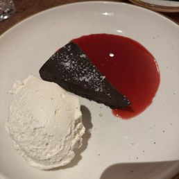 Chocolate mousse cake