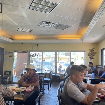 Le Croissant Dore - a group of people eating in a restaurant - Bakeries Near Me - Westminster, California Le Croissant Dore - a group of people eating in a restaurant - Bakeries Near Me - Westminster, California