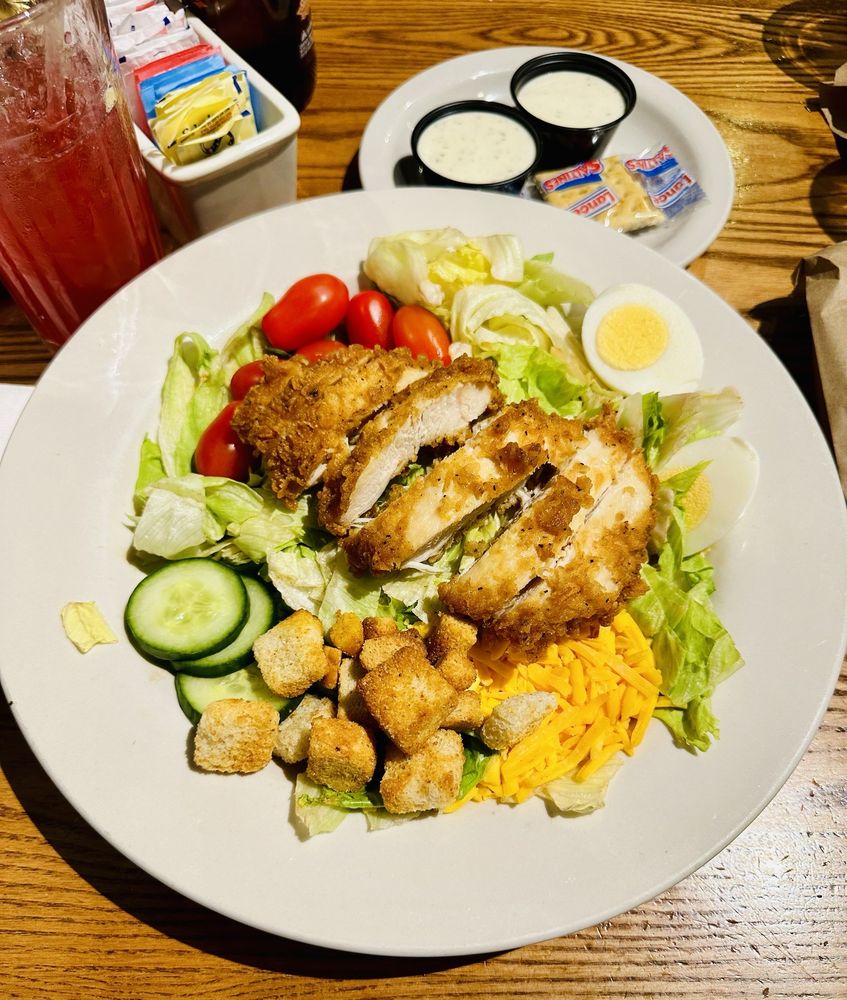 Cracker Barrel Old Country Store — Mexican restaurant in Casa Grande