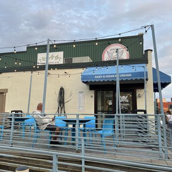 Love Creamery - Outside/Entrance - Ice Cream & Frozen Yogurt Near Me - Duluth, Minnesota