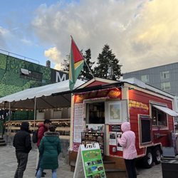 Bake on the Run - Food truck at SE Stark and 11th.  Behind Fracture Brewing.