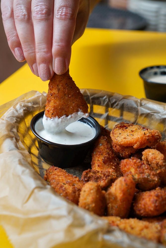 PIZZA LOBO Updated October 2024 285 Photos & 221 Reviews 3000 W