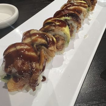 Bora Sushi - Sushi Bars Near Me - West Hollywood, California