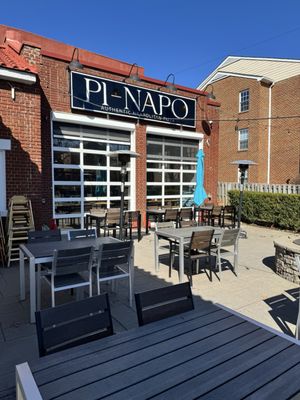 Pi-Napo Pizzeria by null