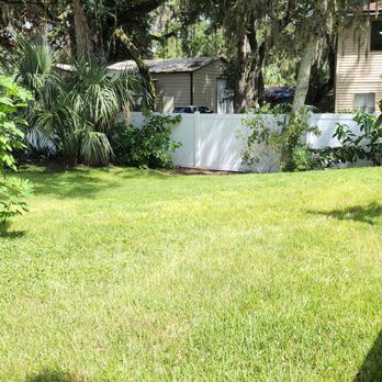 C & S Vinyl Fence - Our neighbors love this fence as well! - Fences & Gates Near Me - Lecanto, Florida C & S Vinyl Fence - Our neighbors love this fence as well! - Fences & Gates Near Me - Lecanto, Florida