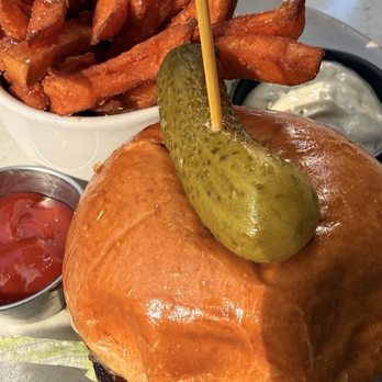 Moxies - The Loaded Burger - Lounges Near Me - Miami, Florida
