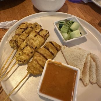 Sap's Ver Fine Thai Cuisine - Thai Near Me - Austin, Texas