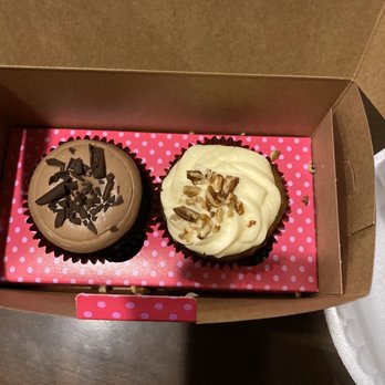 SmallCakes - McAllen - two cupcakes in a box - Cupcakes Near Me - McAllen, Texas