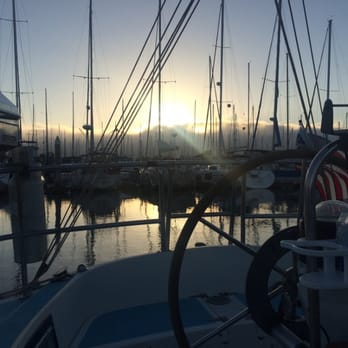 Emery Cove Marina - Sunset - Marinas Near Me - Emeryville, California