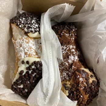 Mike's Pastry - Bakeries Near Me - Boston, Massachusetts Mike's Pastry - Bakeries Near Me - Boston, Massachusetts