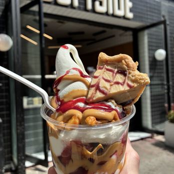 Softside - Ice Cream & Frozen Yogurt Near Me - New York, New York