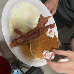 Dad's Place - The 2-2-3 breakfast