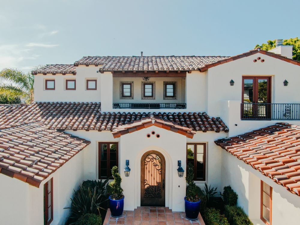 Slide of Diamond Roofing