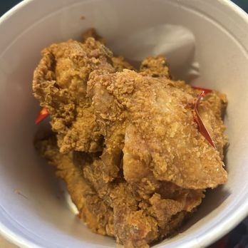 Jollibee - Spicy Chicken Bucket - Fast Food Near Me - Daly City, California Jollibee - Spicy Chicken Bucket - Fast Food Near Me - Daly City, California