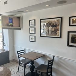 Formica's Bakery & Cafe - Inside