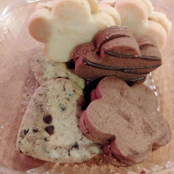 BB Cafe - Cookies my brother brought to a party at my house. - Bakeries Near Me - Ottawa, Ontario
