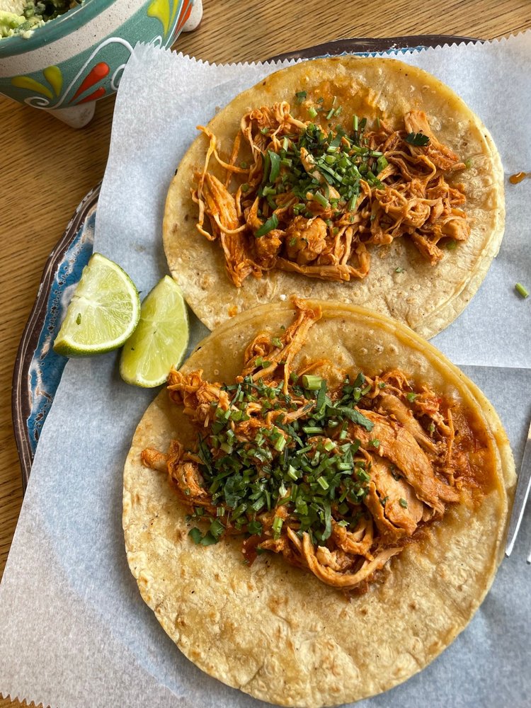 Antojitos Tonatico — Mexican restaurant in Waukegan