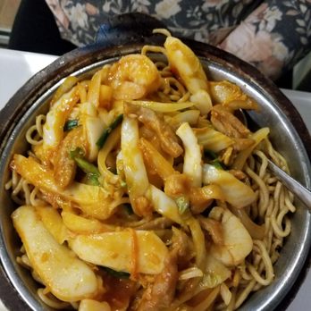 Joy Yee Noodle - My friend ordered this... I was a big fan but she loved it. - Chinese Near Me - Chicago, Illinois