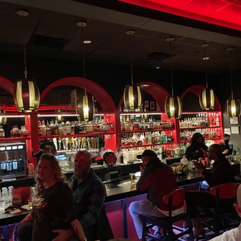 Redd's Piano Bar and Lounge - people sitting at the bar - Piano Bars Near Me - Round Rock, Texas