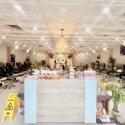 Royal Nails & Day Spa