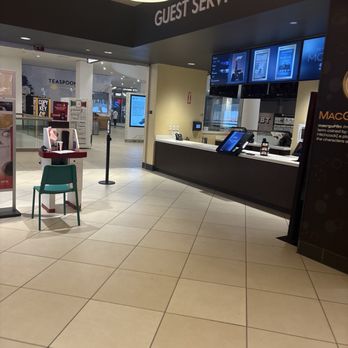 AMC Burbank Town Center 8 - Cinema Near Me - Burbank, California AMC Burbank Town Center 8 - Cinema Near Me - Burbank, California
